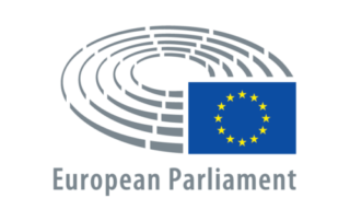 Flaga Unii Europejskiej i napis Parlament Europejski